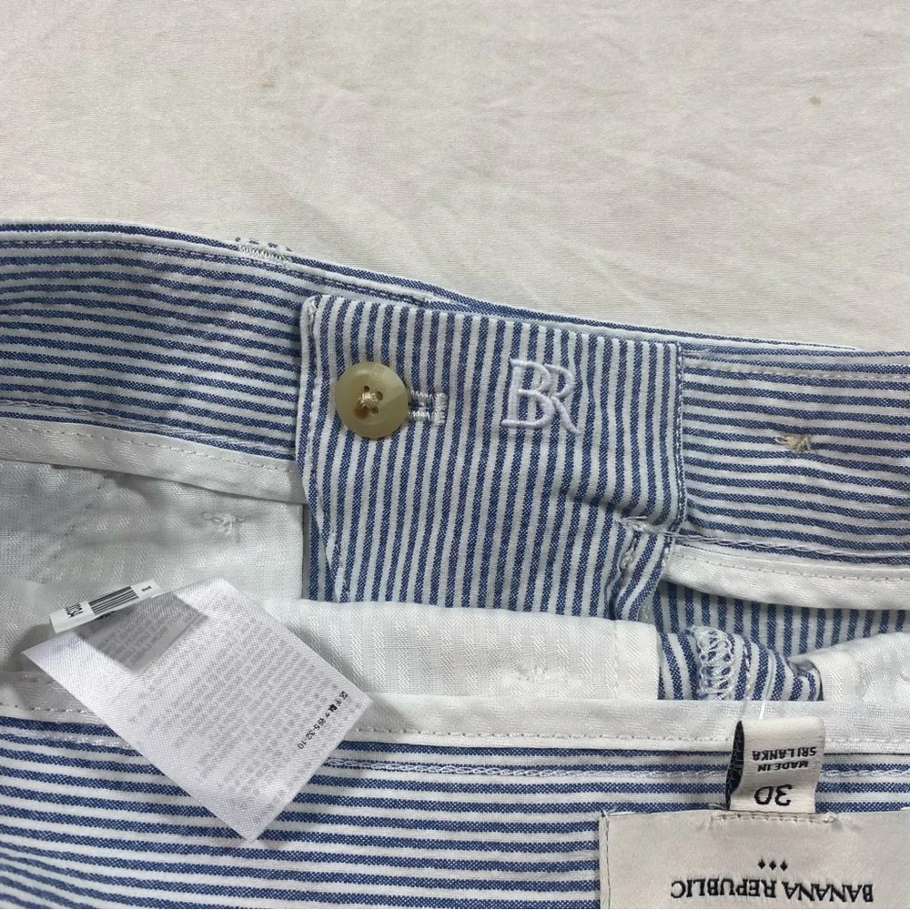 Banana Republic Shorts Grayson Seersucker pockets Blue White Flat Front Men 30 - Picture 4 of 8